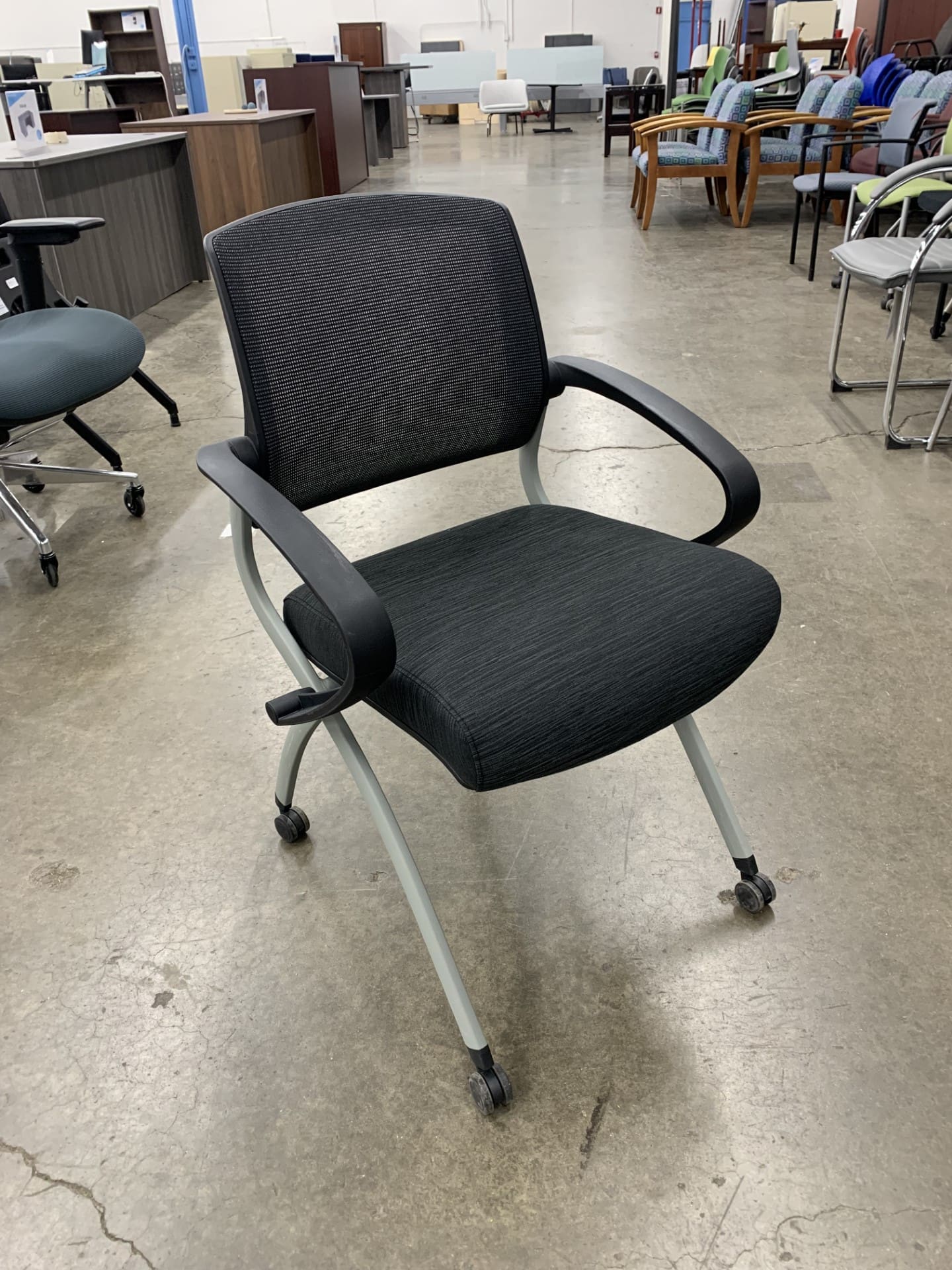 Gently Used Mesh Back, Fabric Seat Folding Chair Image