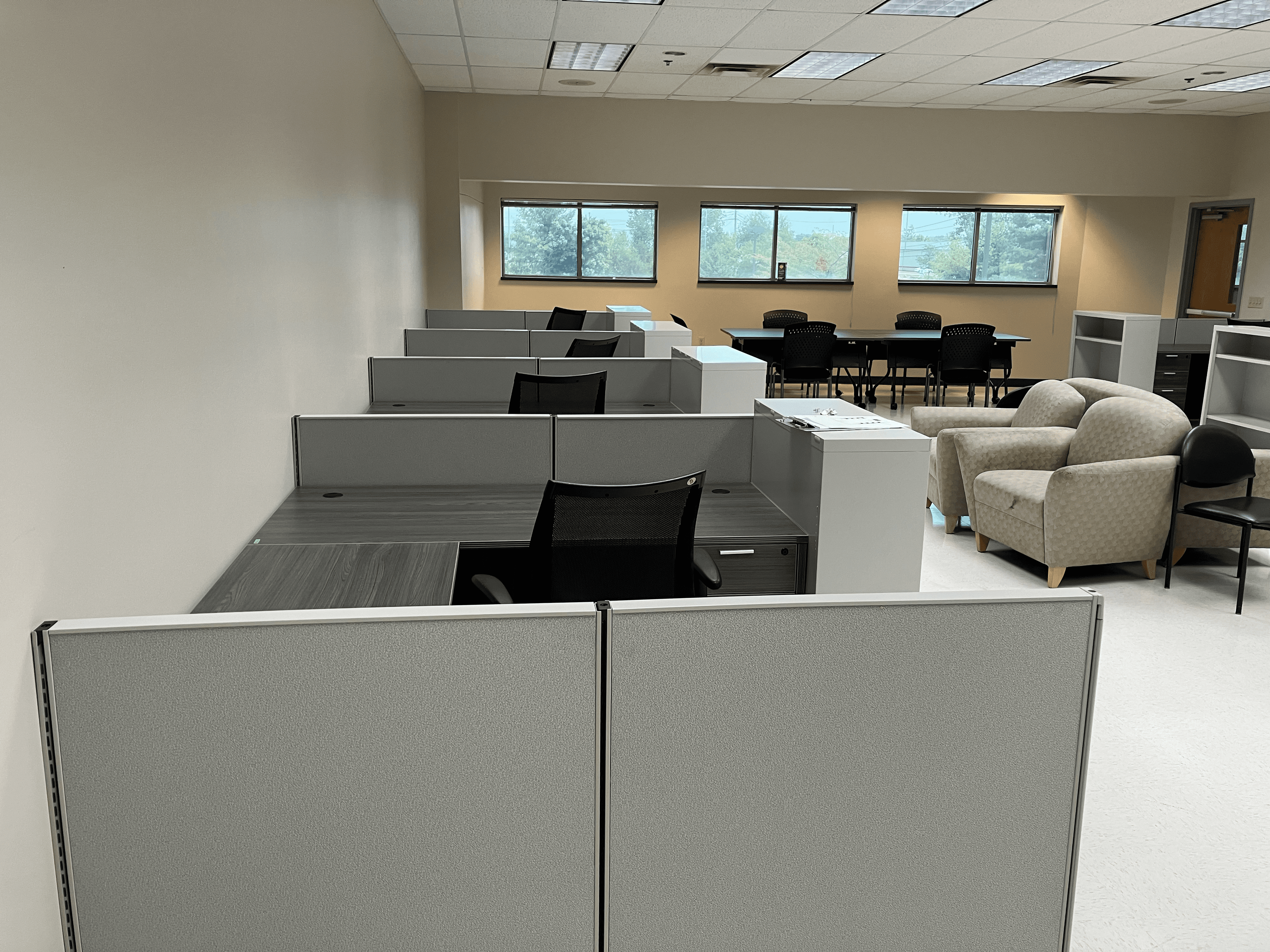 Row of three 6x6 cubicles